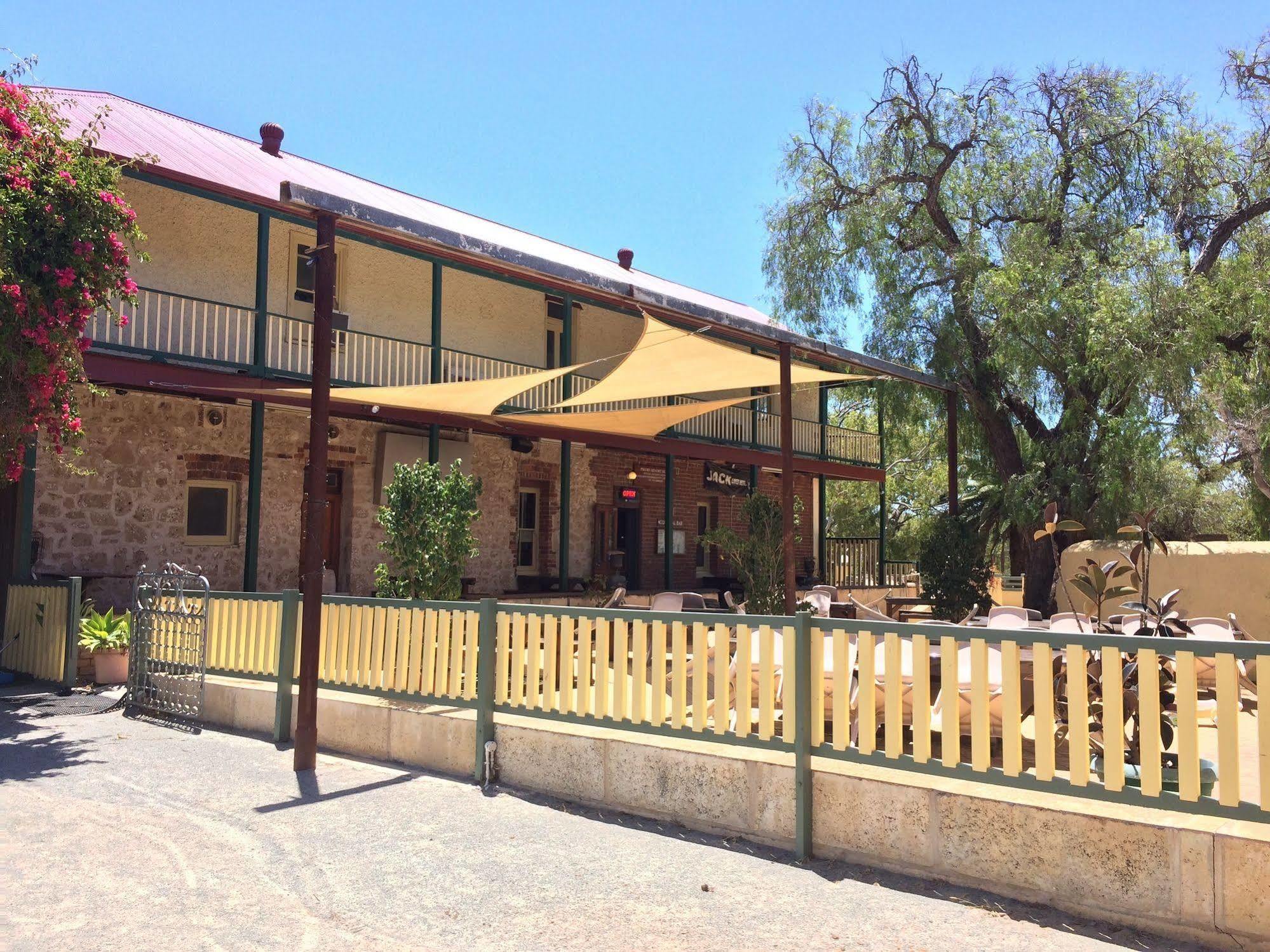 The Priory Hotel Dongara Dış mekan fotoğraf