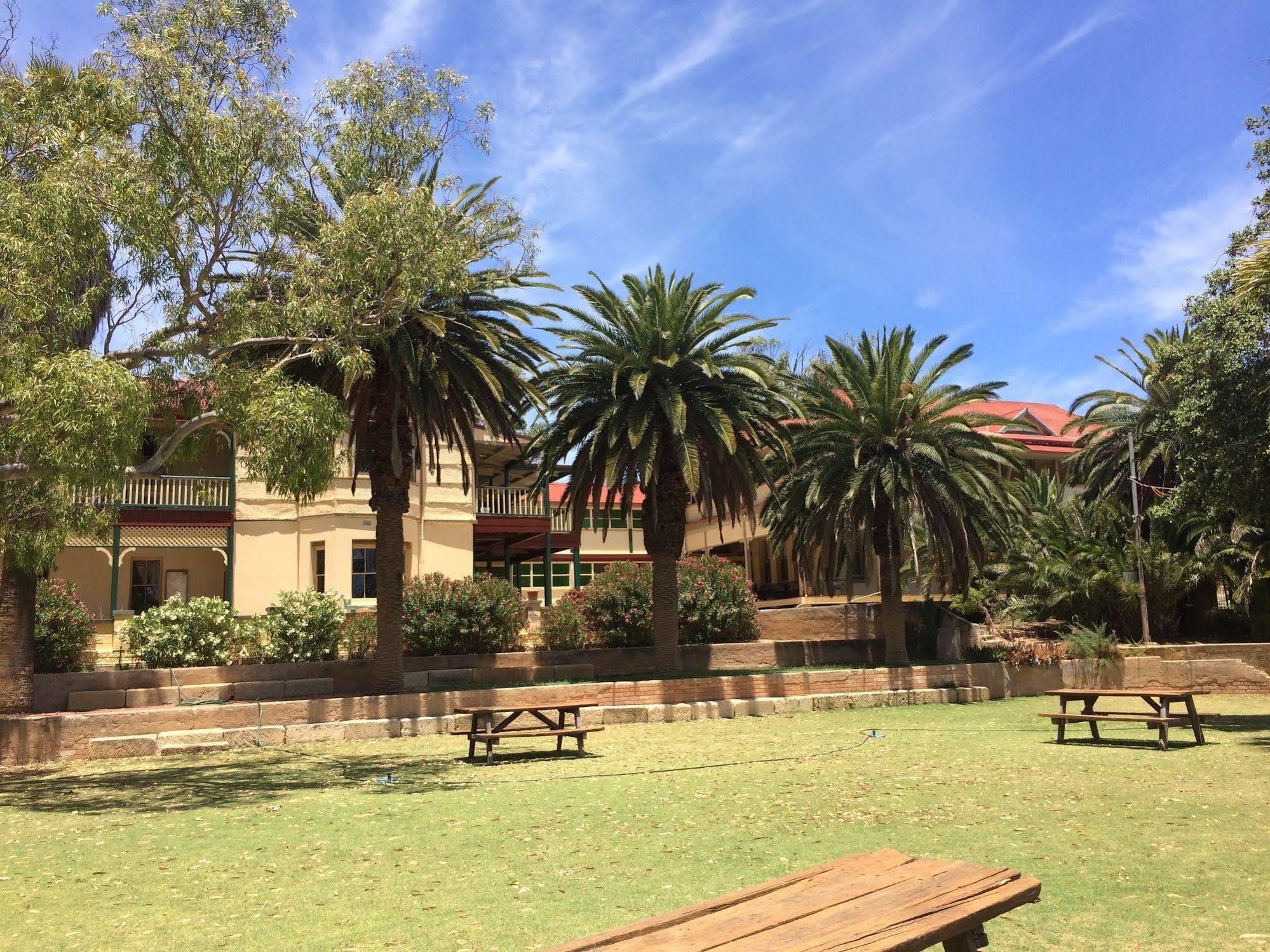 The Priory Hotel Dongara Dış mekan fotoğraf